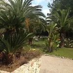 La Macchia Bed & Breakfast