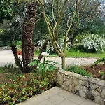 La Macchia Bed & Breakfast