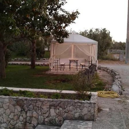 La Macchia فندق مبيت وإفطار 3*