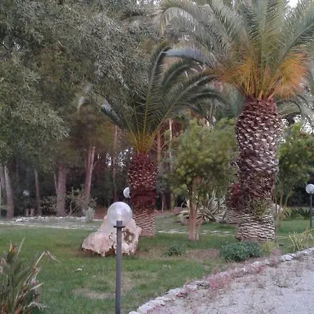 La Macchia فندق مبيت وإفطار ميليندونيو