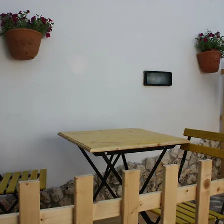 La Macchia Oda ve Kahvaltı Melendugno