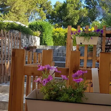 La Macchia Bed & Breakfast *